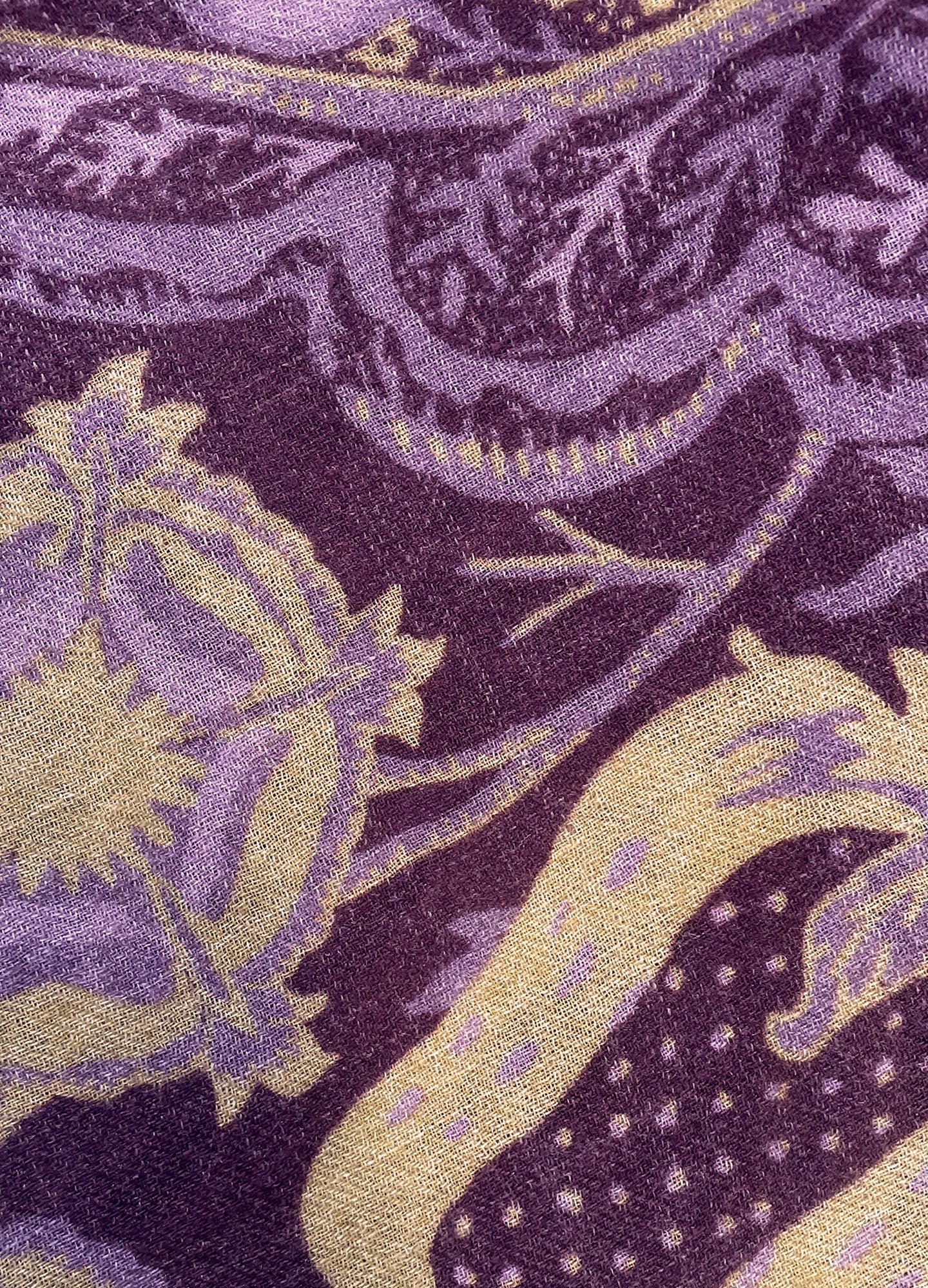 100% Wool Edera Shawl